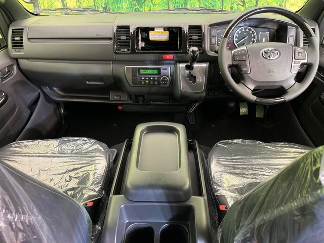 TOYOTA HIACE VAN 2WD 2026 Image 31