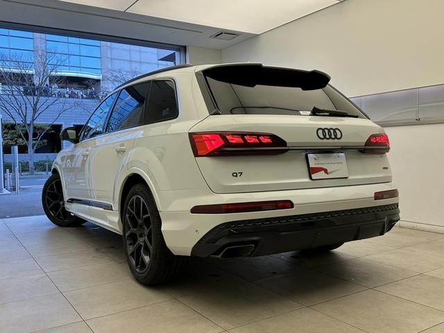AUDI Q7 2025 Image 31