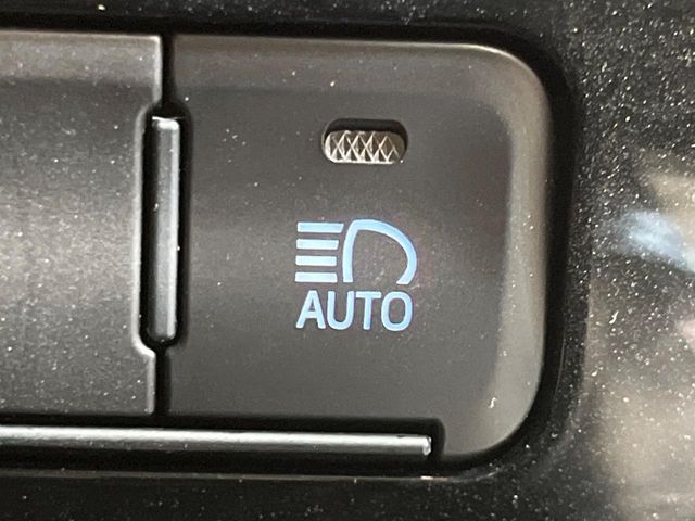 TOYOTA PRIUS 2021 Image 31