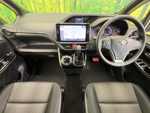 TOYOTA VOXY 2018 Image 31