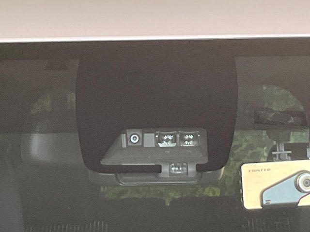 TOYOTA VOXY 2018 Image 31