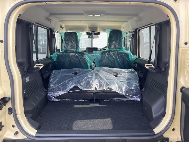 SUZUKI JIMNY NOMADE 2025 Image 31