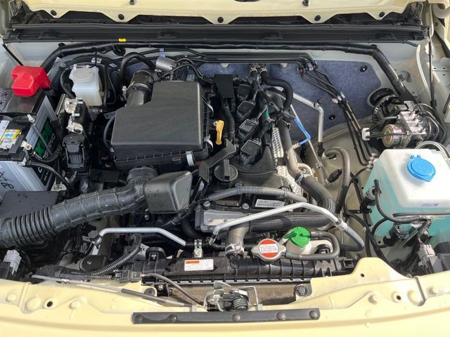 SUZUKI JIMNY NOMADE 2025 Image 31