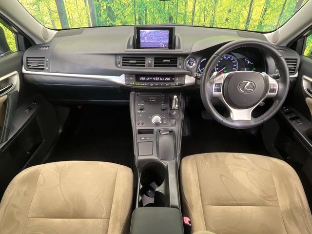 TOYOTA LEXUS CT200H 2012 Image 31