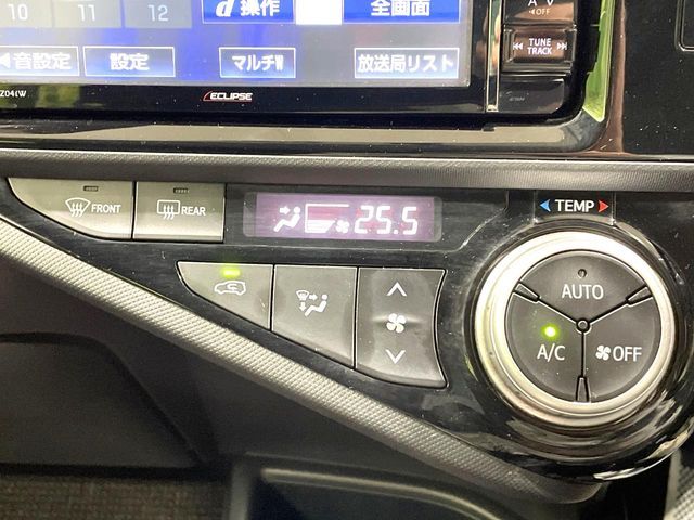 TOYOTA AQUA 2015 Image 31