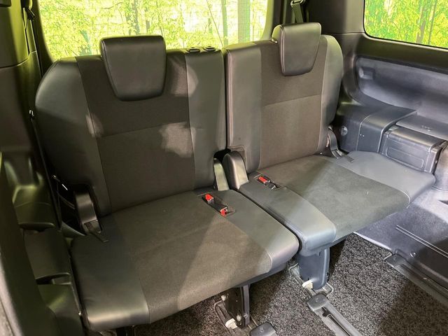 TOYOTA NOAH 4WD 2018 Image 31