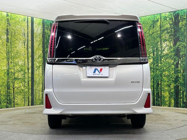 TOYOTA NOAH 4WD 2018 Image 31