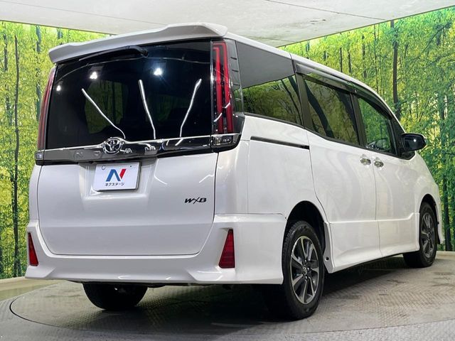 TOYOTA NOAH 4WD 2018 Image 31