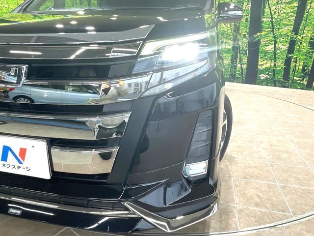 TOYOTA NOAH 2018 Image 31
