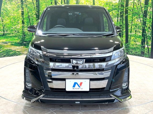 TOYOTA NOAH 2018 Image 31