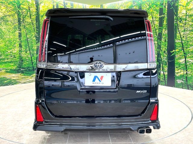 TOYOTA NOAH 2018 Image 31