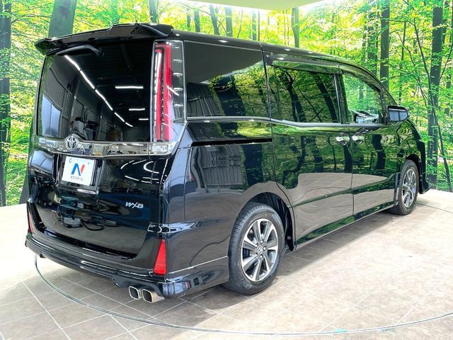 TOYOTA NOAH 2018 Image 31