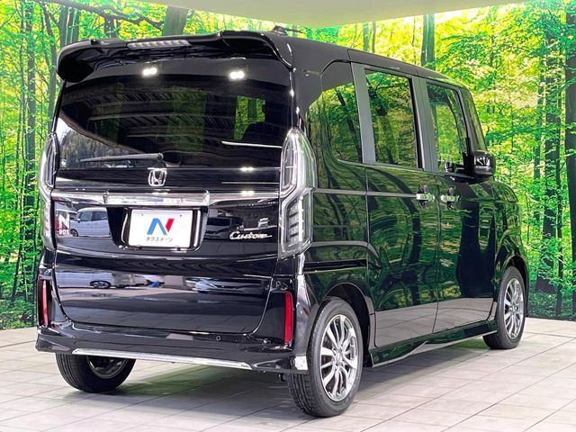 HONDA N BOX 2022 Image 31