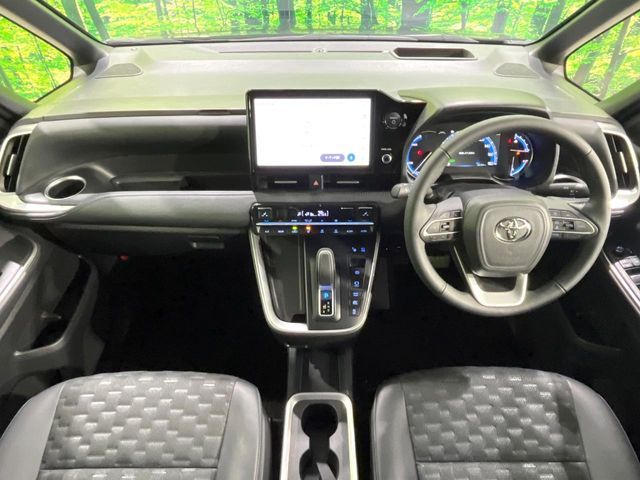 TOYOTA VOXY HYBRID 2023 Image 31