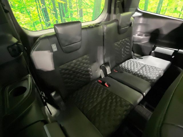 TOYOTA VOXY HYBRID 2023 Image 31