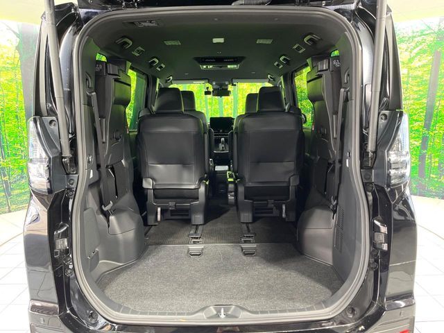 TOYOTA VOXY HYBRID 2023 Image 31