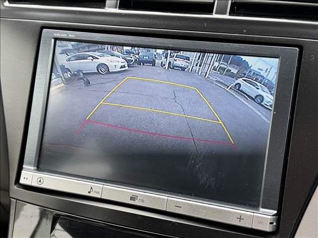 TOYOTA PRIUS ALPHA 2012 Image 31