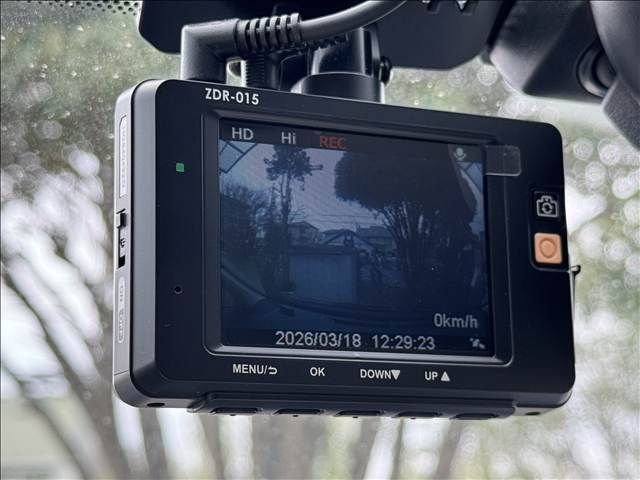 TOYOTA PRIUS ALPHA 2012 Image 31