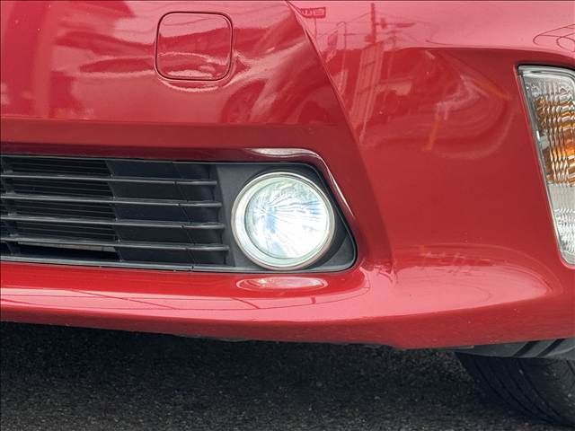 TOYOTA PRIUS ALPHA 2012 Image 31