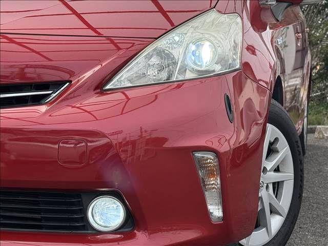 TOYOTA PRIUS ALPHA 2012 Image 31