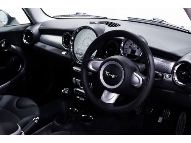 BMW MINI COOPER S 2007 Image 31