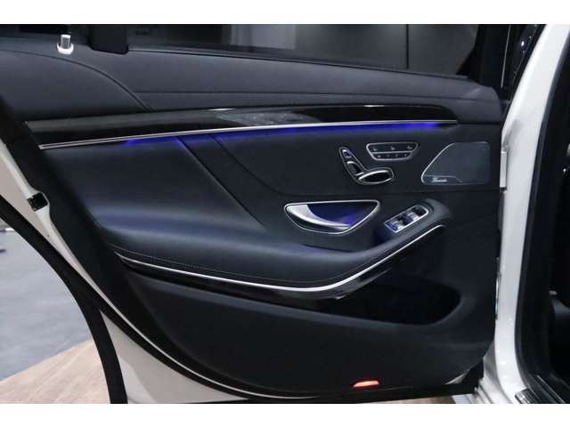 MERCEDES BENZ MERCEDES AMG S CLASS 2015 Image 31