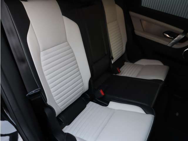 ROVER DISCOVERY SPOR 2024 Image 31