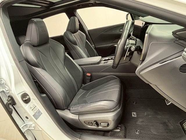 TOYOTA LEXUS RX500H 2023 Image 31