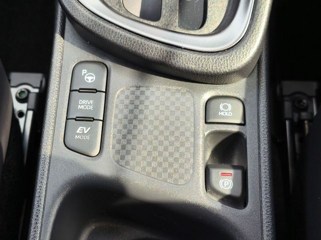 TOYOTA YARIS CROSS HYBRID 2024 Image 31