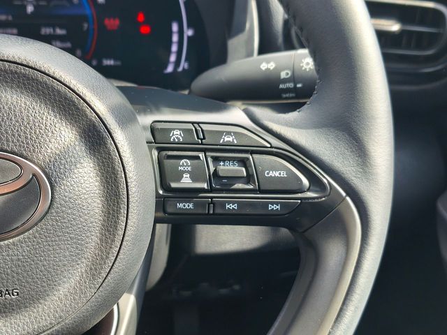 TOYOTA YARIS CROSS HYBRID 2024 Image 31