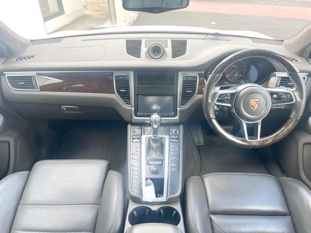 PORSCHE MACAN 2015 Image 31