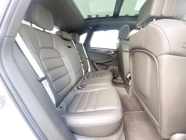 PORSCHE MACAN 2015 Image 31