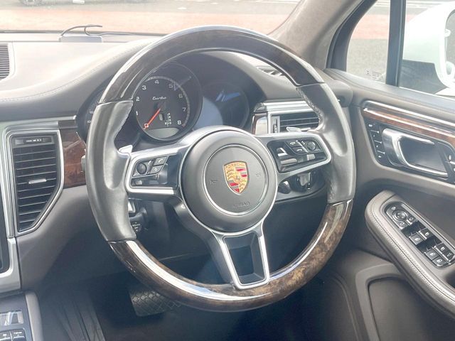 PORSCHE MACAN 2015 Image 31