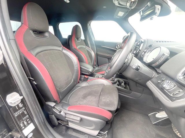 BMW MINI CROSSOVER 2018 Image 31