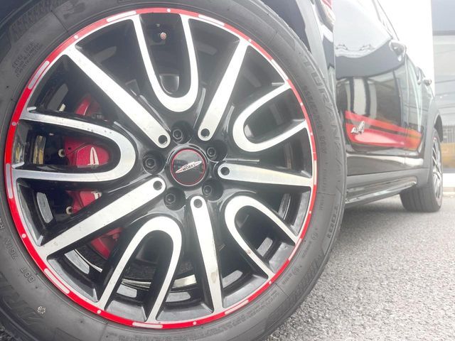 BMW MINI CROSSOVER 2018 Image 31