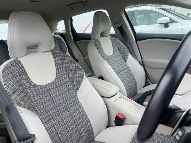 VOLVO V40 CROSS COUN 2019 Image 31