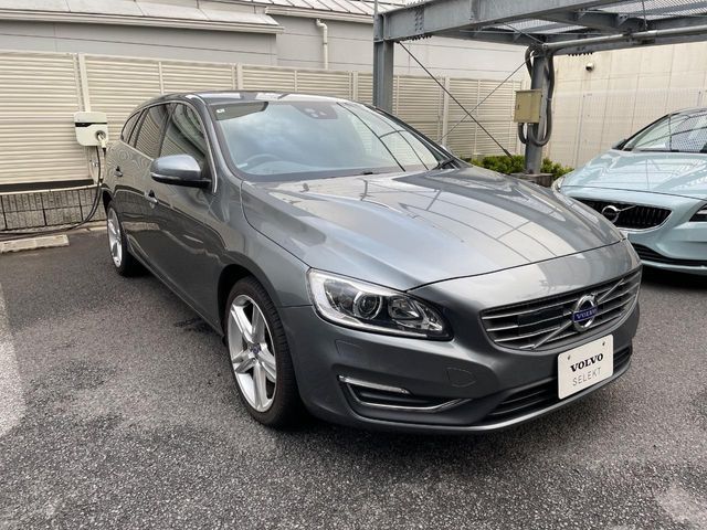 VOLVO V60 2018 Image 31