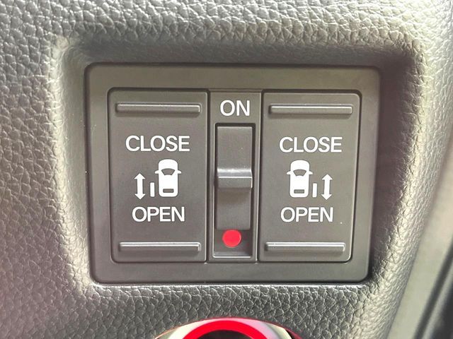 HONDA N BOX 2022 Image 31