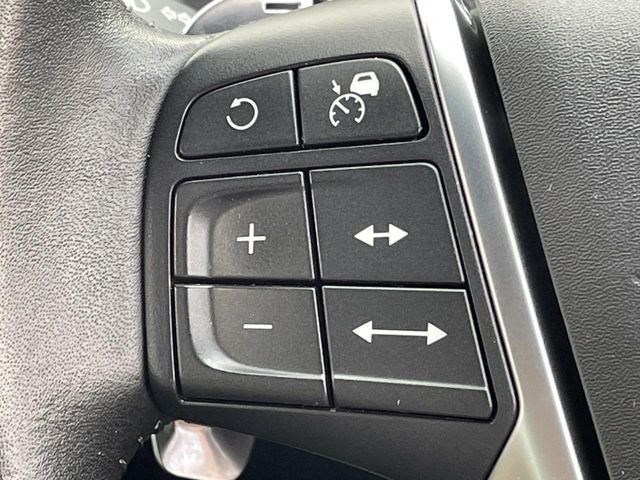 VOLVO S60 2017 Image 31