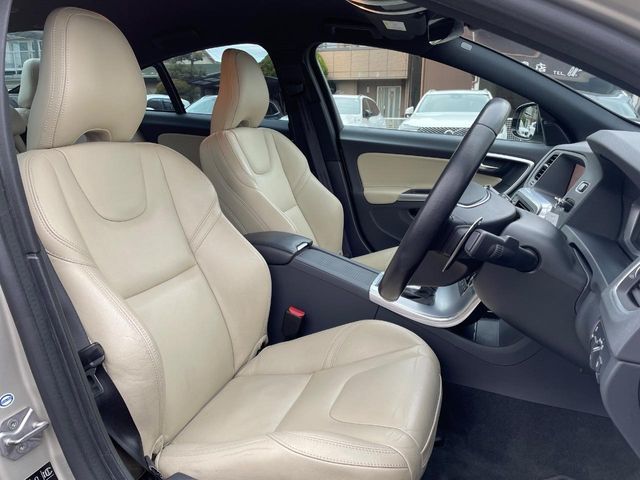 VOLVO S60 2017 Image 31