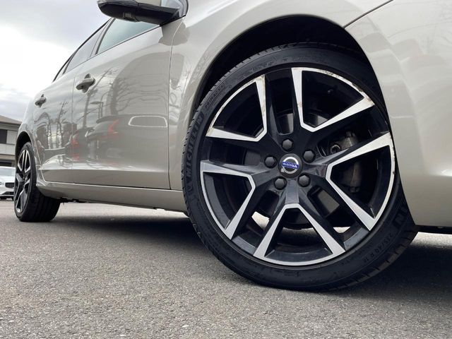 VOLVO S60 2017 Image 31