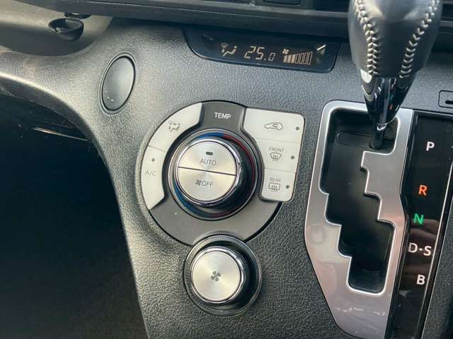 TOYOTA SIENTA 2018 Image 31