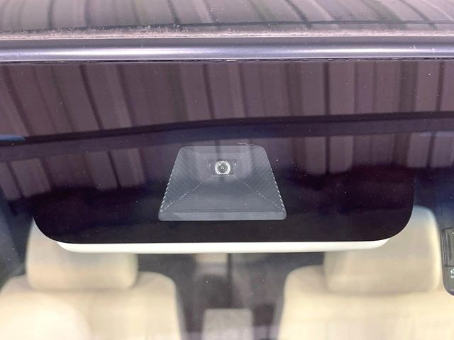 HONDA N BOX 2018 Image 31