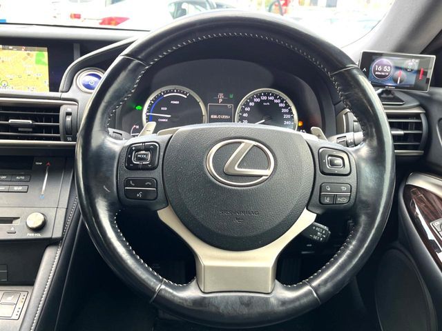TOYOTA LEXUS RC300H 2016 Image 31
