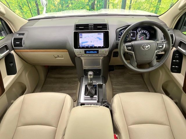 TOYOTA LANDCRUISER PRADO 2022 Image 31