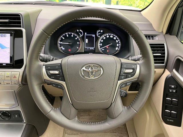 TOYOTA LANDCRUISER PRADO 2022 Image 31