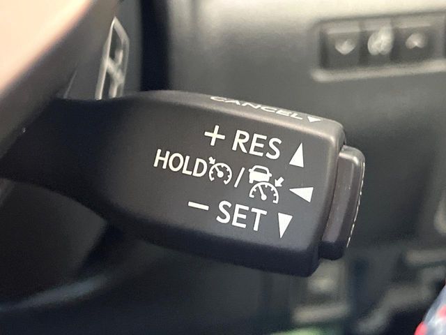 TOYOTA LEXUS IS300H 2018 Image 31