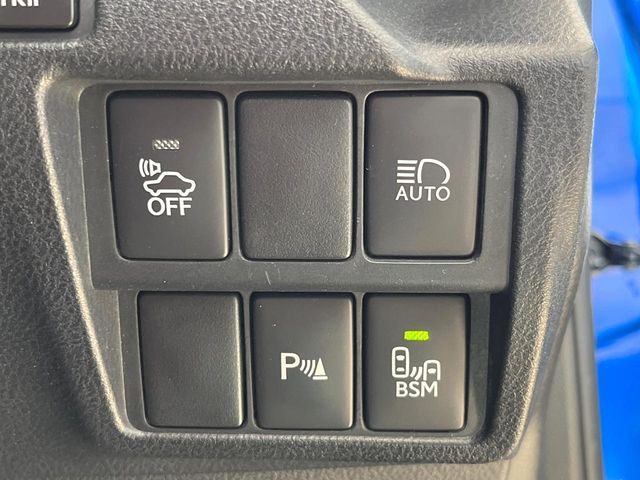 TOYOTA LEXUS IS300H 2018 Image 31