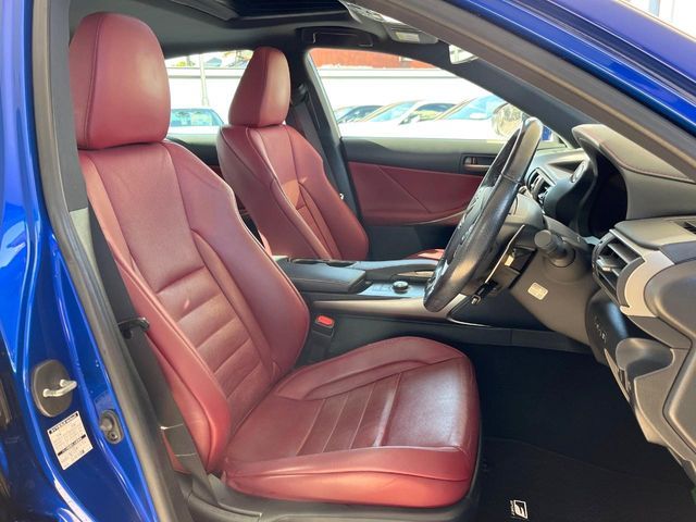 TOYOTA LEXUS IS300H 2018 Image 31