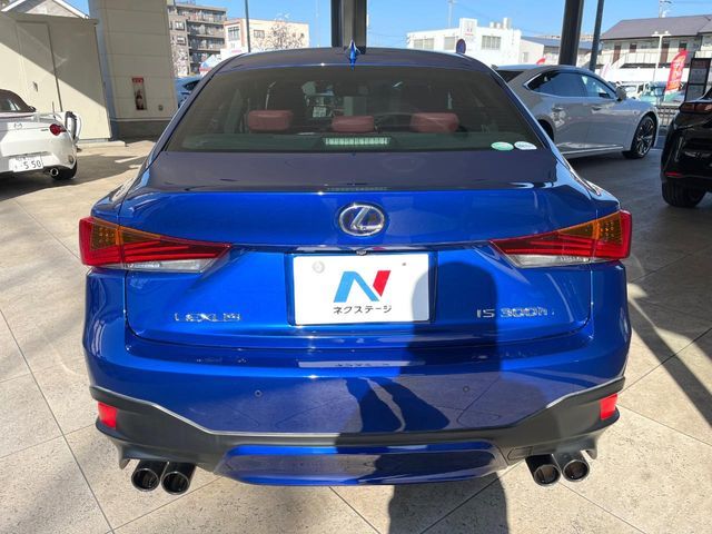 TOYOTA LEXUS IS300H 2018 Image 31